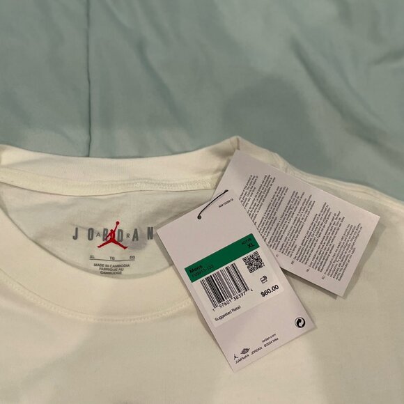 NWT Nike Awake Air Jordan White T-shirt Large or XL New $60 Deal Athletic - Picture 11 of 15